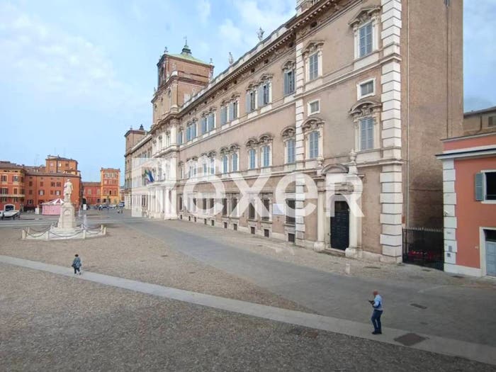 Appartamento quadrilocale in vendita in Centro Storico, Modena