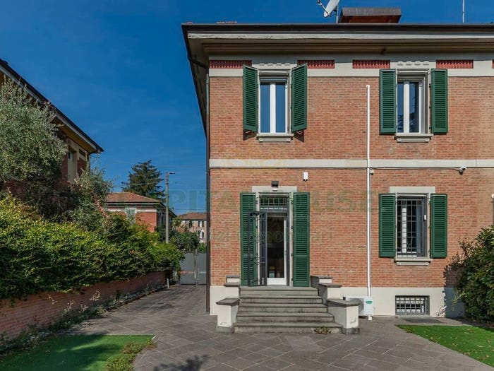 Casa con 6 locali in vendita in Via Filippo Turati, Saragozza fuori Porta, Bologna
