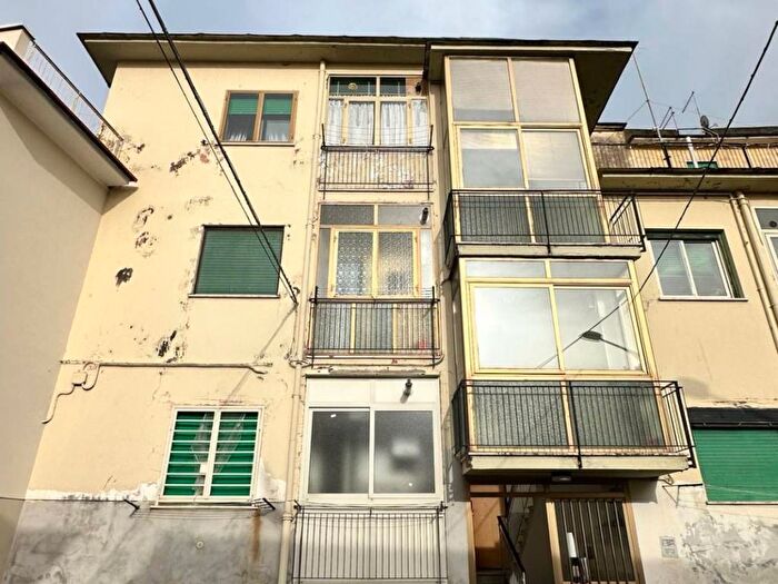 Appartamento trilocale in vendita in Via Tescione Gennaro, Ospedale, Caserta