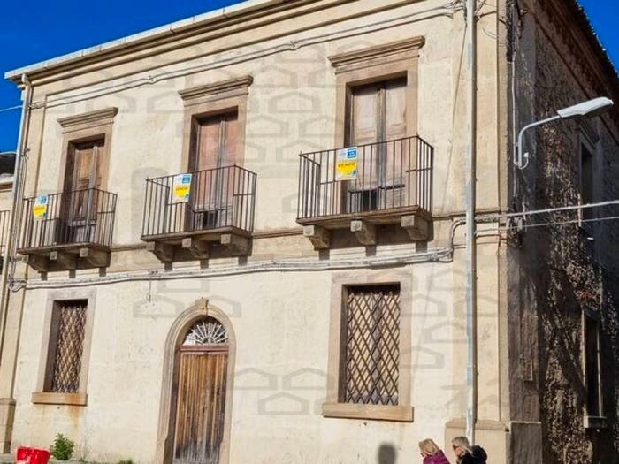 Casa con 6 locali in vendita in Centro, Montalbano Elicona