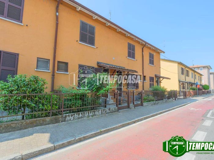 Casa trilocale in vendita in Via II Giugno, Centro, Gaggiano