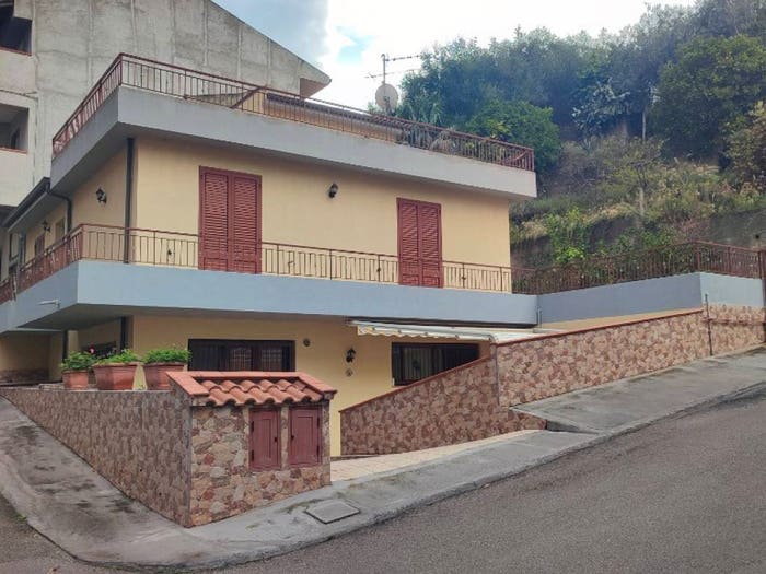 Casa con 6 locali in vendita in Contrada Forno Alto, Centro, Capo d'Orlando