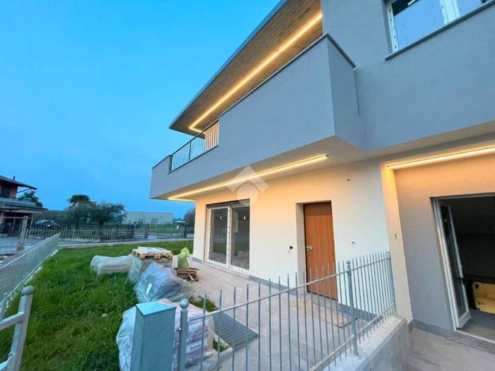 Appartamento quadrilocale in vendita in Via Marconi, Centro, Bolgare