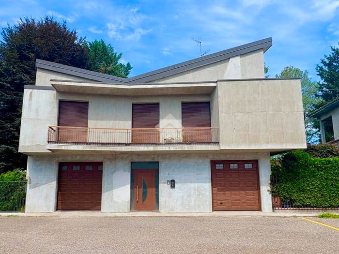 Casa con 5 locali in vendita in Corso Sempione, Ronchi, Gallarate