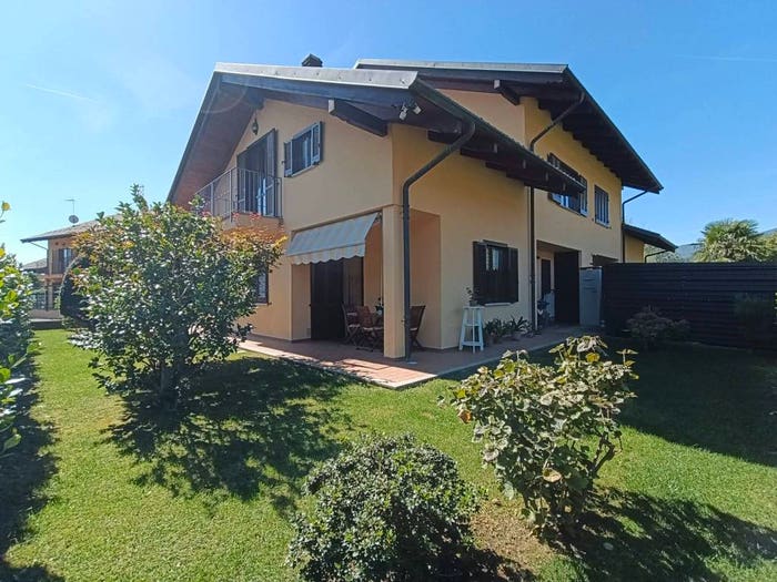Casa con 6 locali in vendita in Via Santa Lucia, Lanzo Torinese