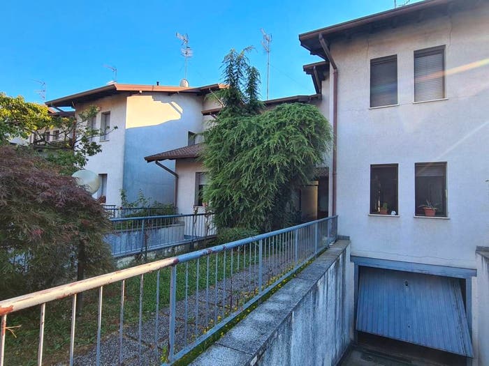 Casa quadrilocale in vendita in Via Walter Tobagi, Centro, Marnate