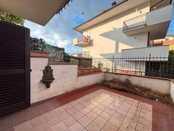 Casa con 6 locali in vendita in Via Torlini No Number, Introdacqua