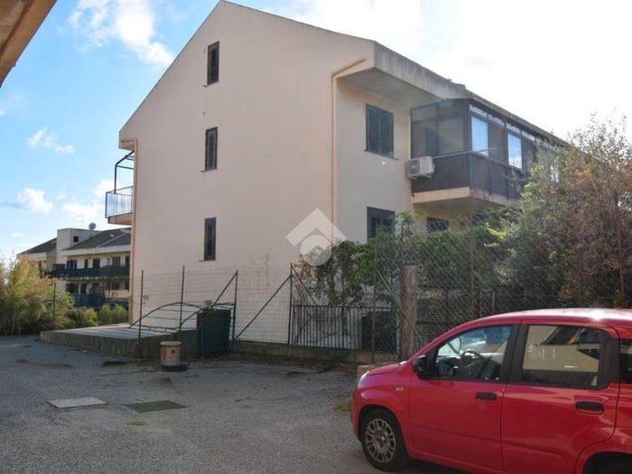 Appartamento trilocale in vendita in Strada Comunale Sperone, Faro Superiore Sperone, Messina