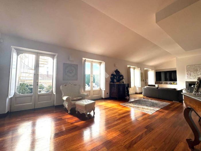 Casa con 6 locali in vendita in Via Seggio, Aversa