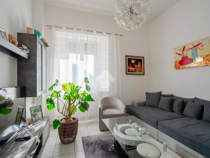 Appartamento trilocale in vendita in Viale Novembre, Centro, Ala