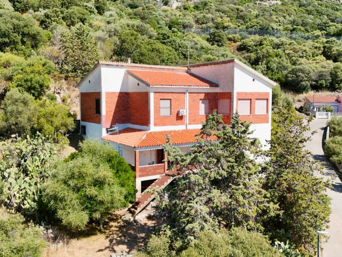Appartamento con 5 locali in vendita in via San Sisto, Berchidda