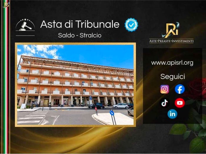 Appartamento con 6 locali in vendita in Piazza del Sole, Calimera