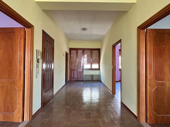 Casa con 6 locali in vendita in Via Prof E Garau, Thiesi