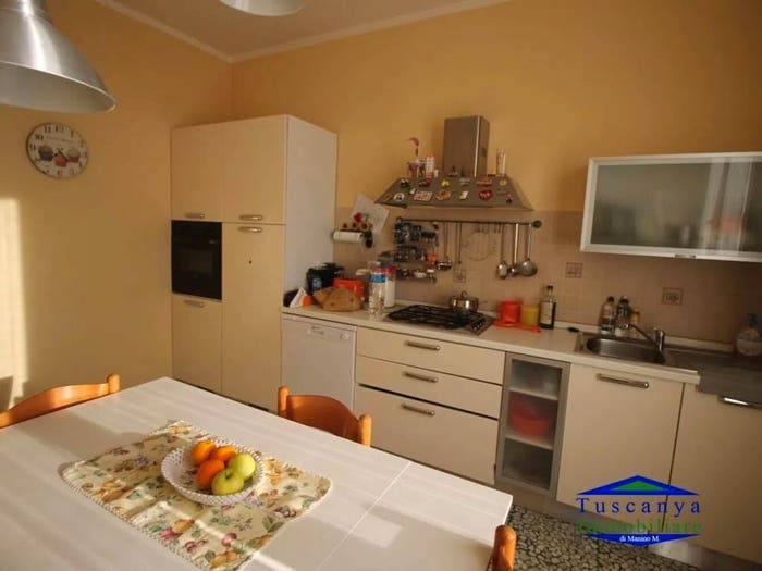 Appartamento trilocale in vendita in Colle Bassa Via Gramsci, Colle di Val d'Elsa