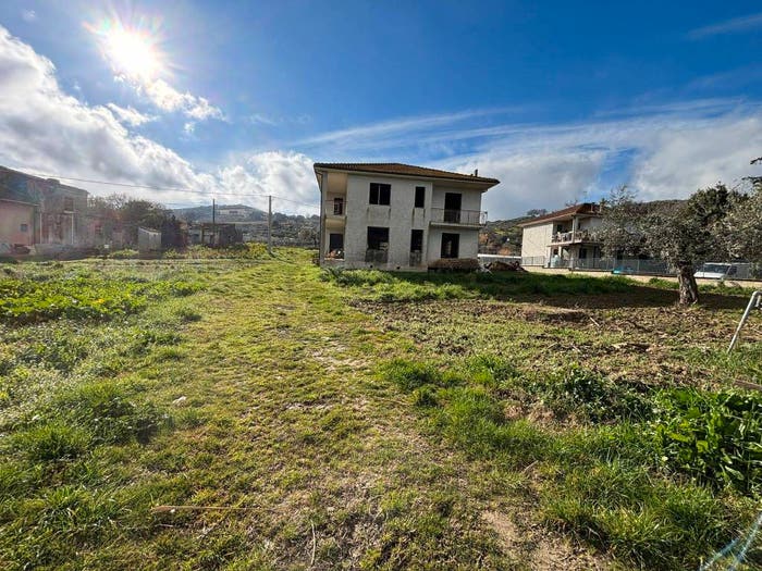 Casa quadrilocale in vendita in Via Fino, Collecorvino