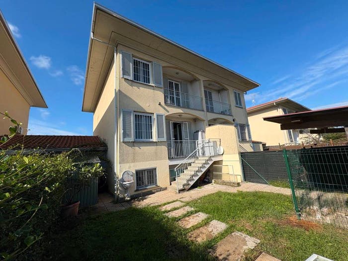 Casa quadrilocale in vendita in Via Settembre, Abbiategrasso