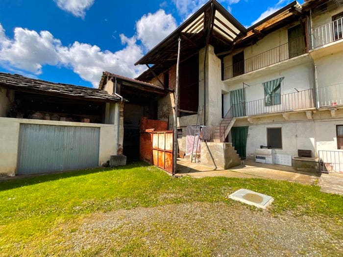 Casa con 6 locali in vendita in Case Canale, Centro, Corio