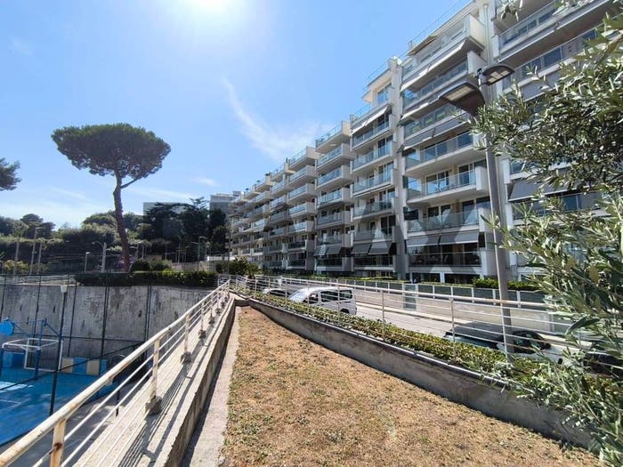Appartamento trilocale in vendita in Viale Colli Aminei, Colli Aminei Capodimonte, Napoli