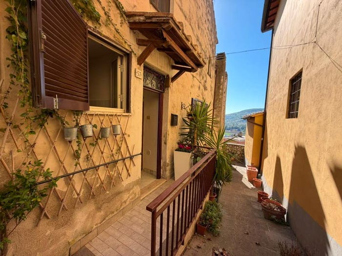 Casa trilocale in vendita in Via Giordano Bruno, Centro, Orte