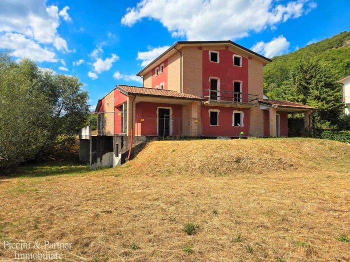 Casa con 6 locali in vendita in Strada Provinciale di Maestrello, Colle Umberto Monte Tezio, Perugia