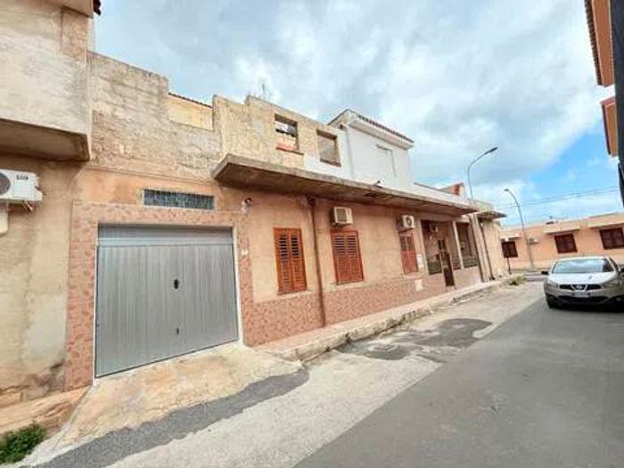 Casa con 5 locali in vendita in Via Vito Schifani, Centro, Avola