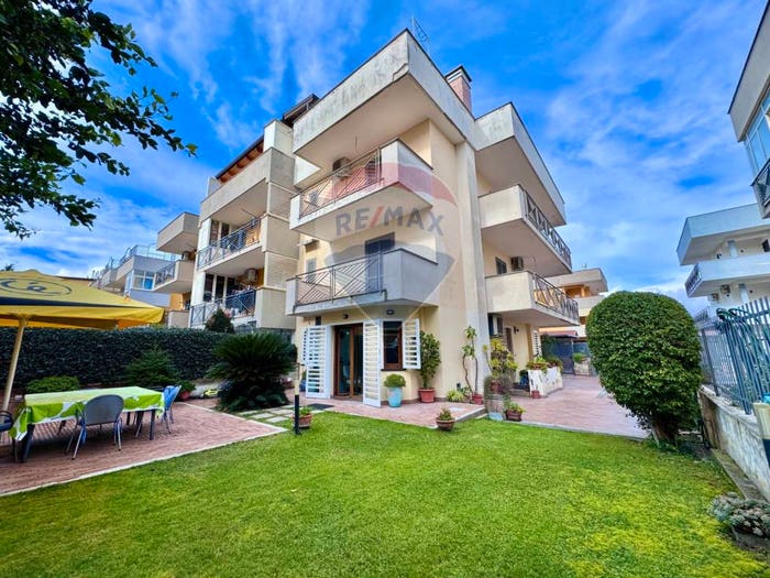 Casa con 5 locali in vendita in Papa Giovanni Paolo I, Centro, Mugnano di Napoli