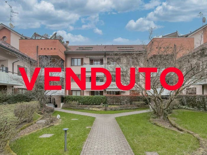 Appartamento quadrilocale in vendita in Via Cristoforo Colombo, Cavenago di Brianza