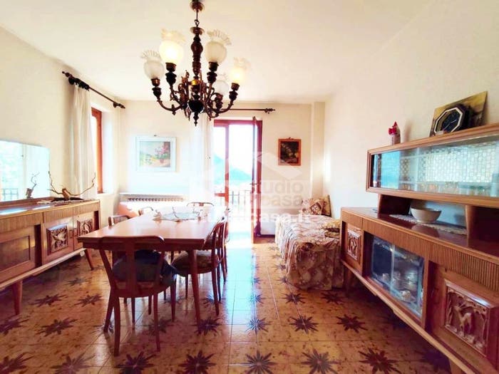 Appartamento trilocale in vendita in Centro, Parre