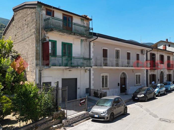 Casa con 6 locali in vendita in Corso Caudino, Trescine, Cervinara