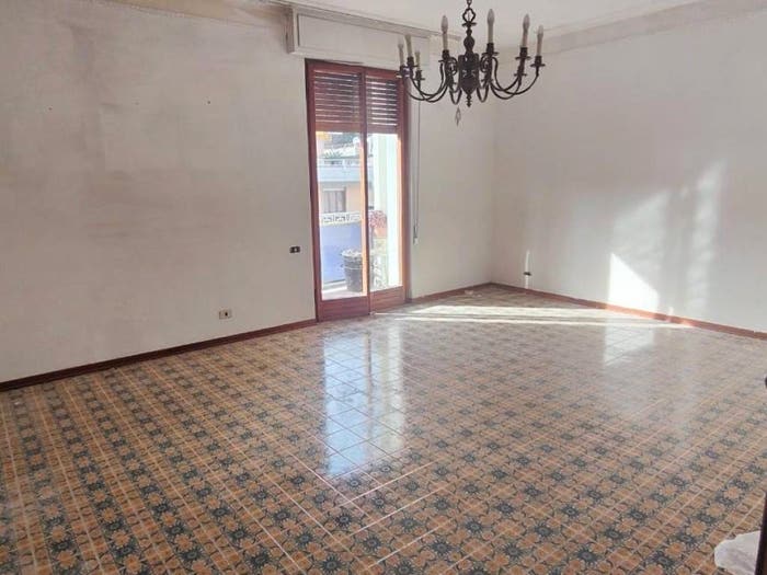 Appartamento con 5 locali in vendita in Via Roma, Centro, Carrara
