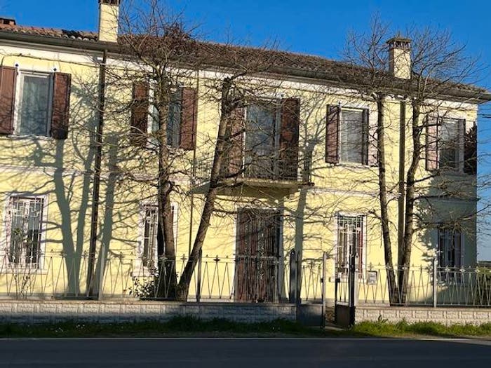 Casa con 5 locali in vendita in Via Athos Pizzinardi, La Saletta Tamara, Copparo