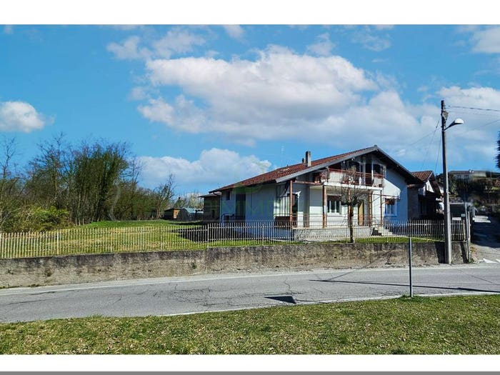 Casa con 6 locali in vendita in Centro, Borgo Ticino