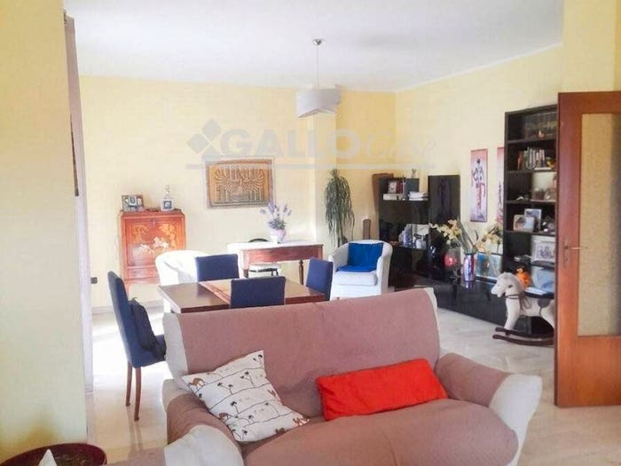 Appartamento con 5 locali in vendita in Via Leonardo Da Vinci, Andreotta, Castrolibero
