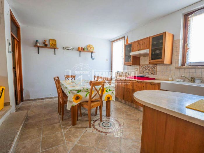 Casa con 6 locali in vendita in Via Gavigliano, Belvedere Ostrense