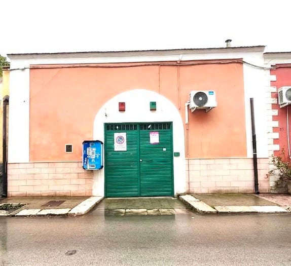 Casa in vendita in Via Cavour, Stornara