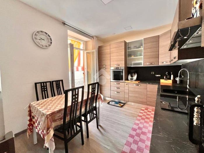 Appartamento trilocale in vendita in Viale Giuseppe Garibaldi, Centro Storico, La Spezia