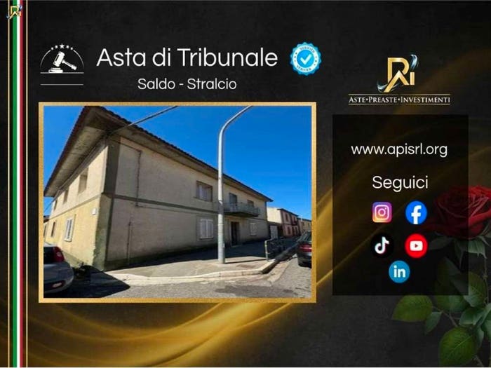 Appartamento con 6 locali in vendita in Corso Umberto, Sindia