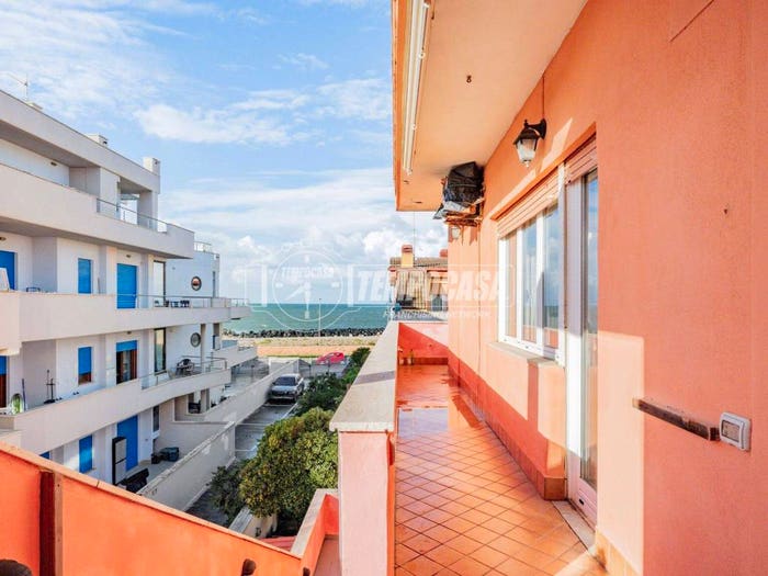 Appartamento trilocale in vendita in Lungomare della Salute, Isola Sacra, Fiumicino