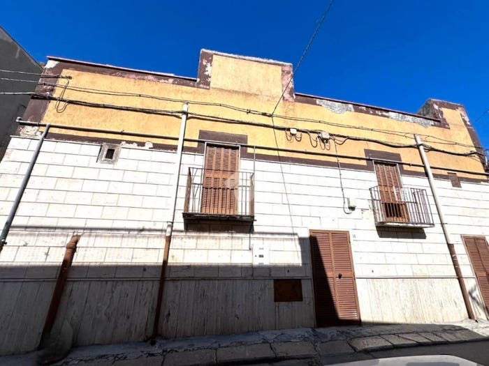 Casa con 5 locali in vendita in Vico marco anneo lucano, Centro, Canosa di Puglia