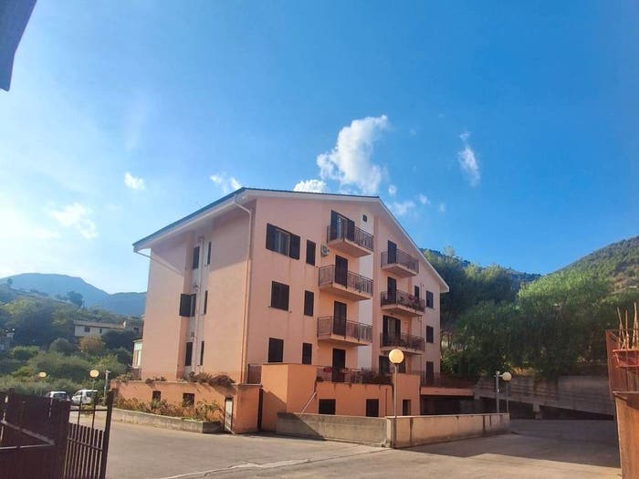 Appartamento con 5 locali in vendita in Via Walter Tobagi, Santa Rosalia, Monreale