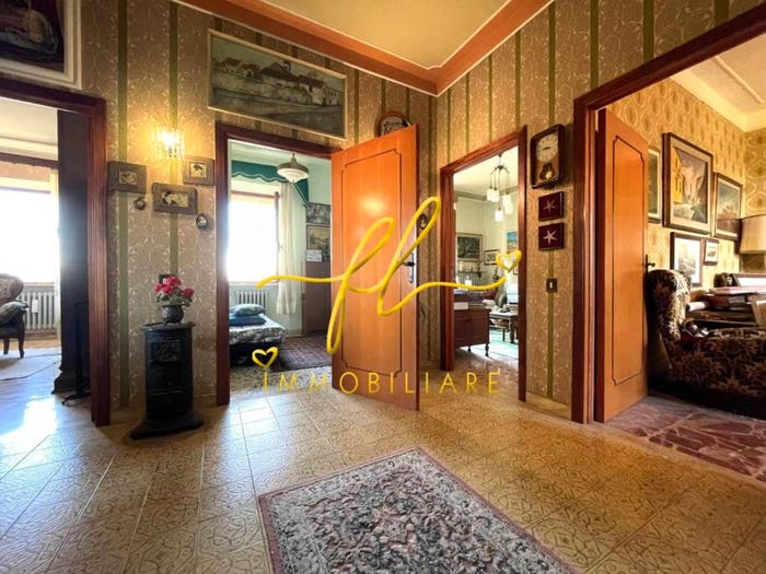 Appartamento con 5 locali in vendita in a, Centro, Pomarance