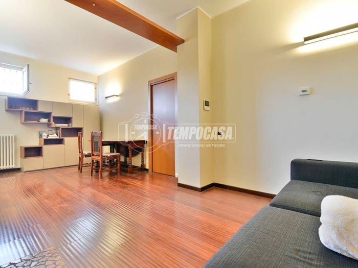 Appartamento trilocale in vendita in Via Antonio Cimarosa, Centro, Cantù