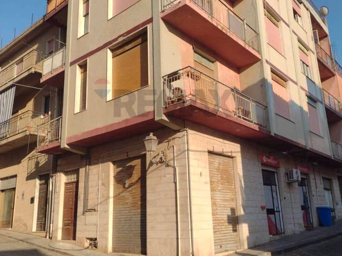 Appartamento quadrilocale in vendita in Via Gppe Alongi, Mirabella Imbaccari