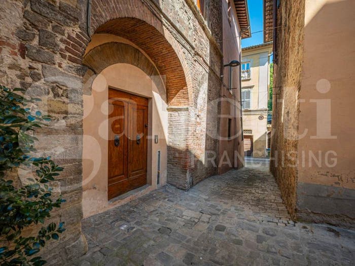 Casa con 6 locali in vendita in Via dell'Onestà, Centro, Città di Castello