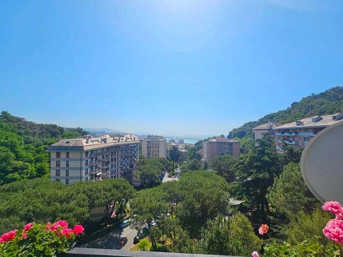 Appartamento con 5 locali in vendita in Via Emilio Salgari, Pegli, Genova