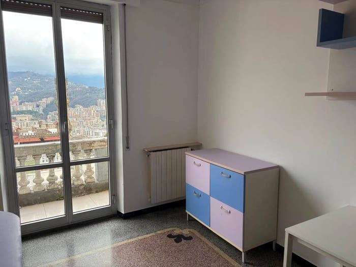 Appartamento quadrilocale in vendita in Via Cesare Cabella, Castelletto, Genova