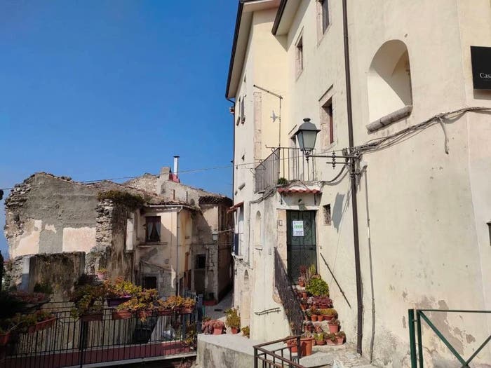 Casa con 6 locali in vendita in Via Pietralata, Guardia Sanframondi