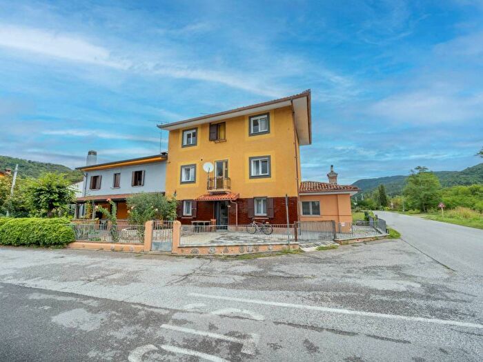 Appartamento trilocale in vendita in Frazione Di Ronchis, Centro, Torreano