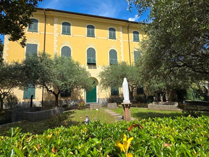 Casa con 6 locali in vendita in Viale Italia, Centro, Cicagna