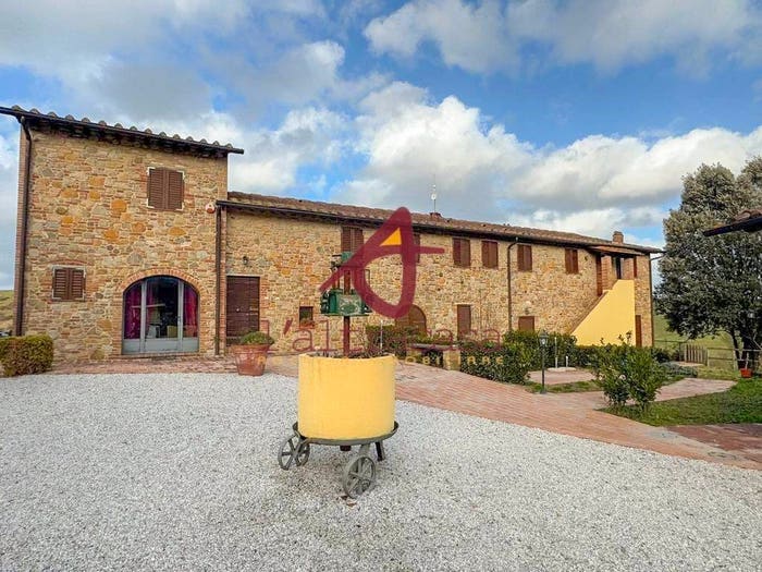 Casa con 6 locali in vendita in Centro, Montaione